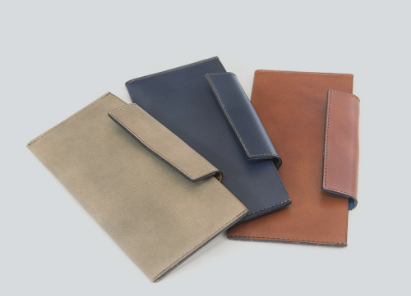 袱紗(ふくさ)に着想を得た極薄長財布